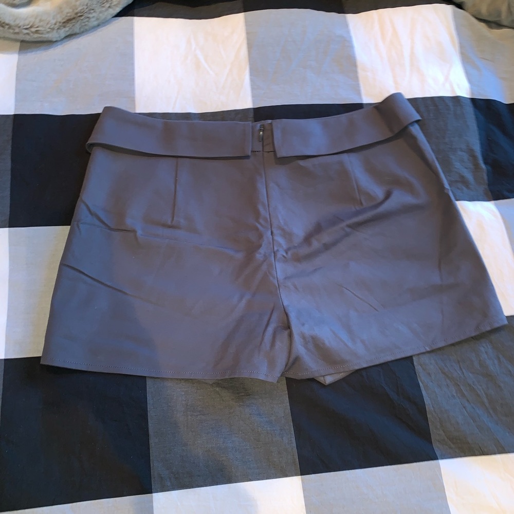 Aritzia Berklee Skort in GREY - Picture 4 of 4